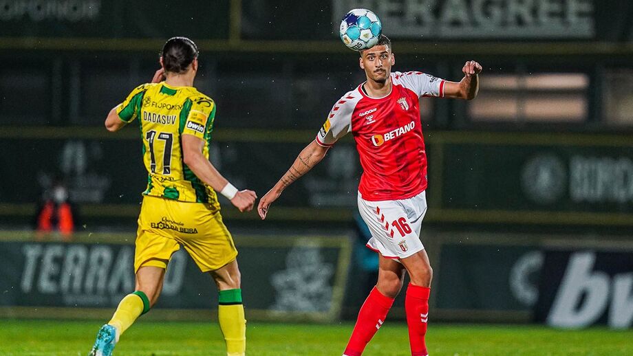 Defesa apresentou-se ontem no Municipal de Braga, mas hoje estará no Dragão