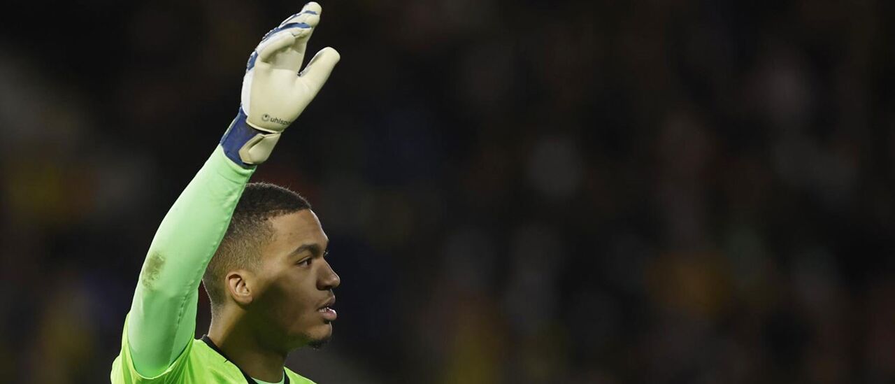 Jovem guardião do Nantes deu um recital frente ao Lille