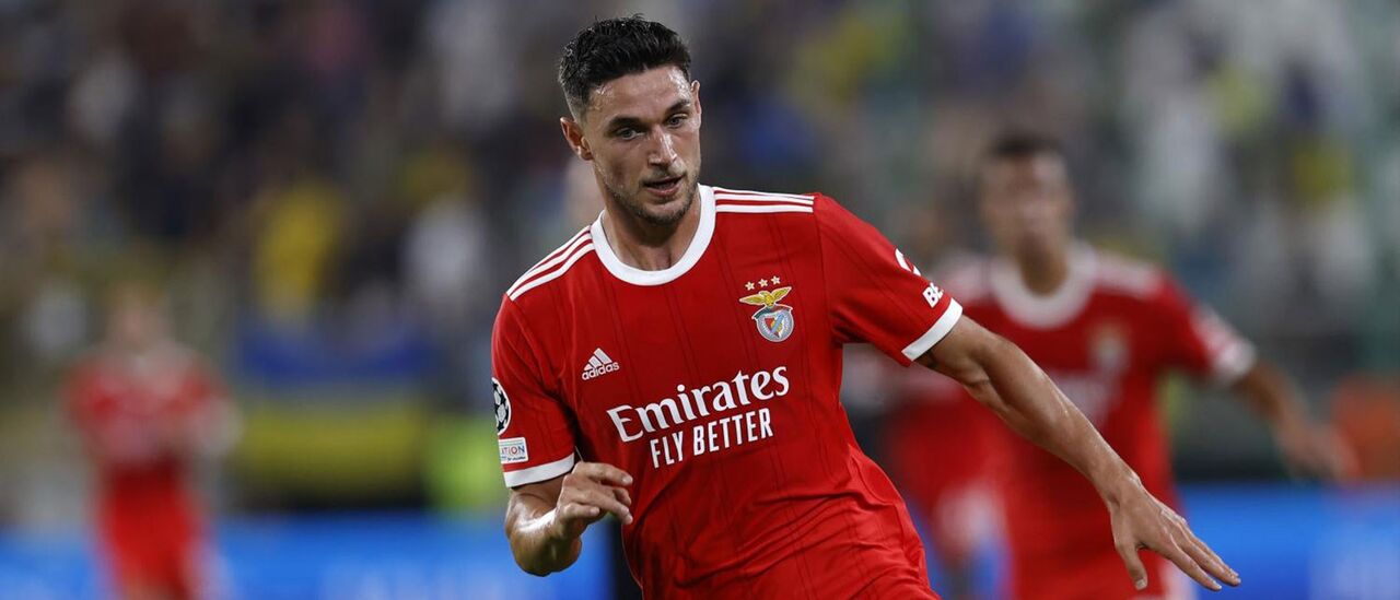 Ucraniano deixa a Luz para regressar à Bélgica