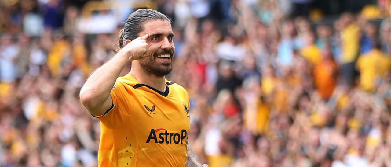 Rúben Neves festeja grande golo