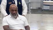 Mike Tyson, cadeira de rodas