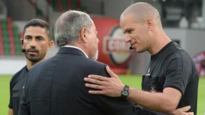 «Pedia, por amor de Deus, para arbitrar os jogos em vez de jogar»