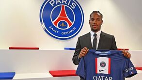 Oficial: Renato Sanches é reforço do Paris SG