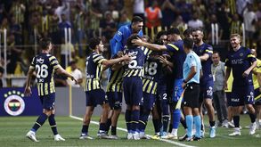 Lincoln em grande pelo Fenerbahçe: depois do livre direto... esta bomba