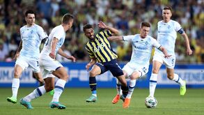 Embaixador da Ucrânia na Turquia condena cânticos dos adeptos do Fenerbahçe