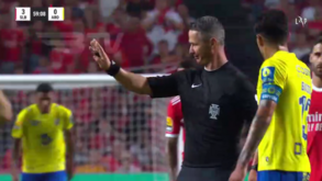 Fora de jogo de Gonçalo Ramos 'safou' Arruabarrena da expulsão na Luz