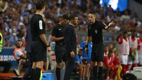 Os casos do FC Porto-Marítimo: Pisão de Grujic deveria valer cartão? Golo do Marítimo é bem validado?