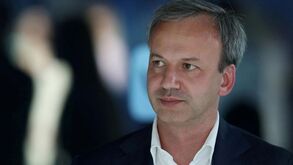 Arkady Dvorkovich reeleito presidente da Federação Internacional de Xadrez
