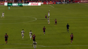 Surreal: Chiellini 'esqueceu-se' que estava a jogar futebol e travou ataque com bloco... de volei