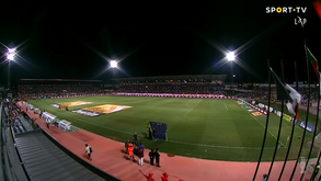 «Se não as podes vencer, junta-te a elas»: Ukra volta a fazer das suas em 