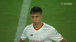 Arrepiante: adeptos da Roma em êxtase no regresso ao Estádio Olímpico e a cara de Dybala... diz tudo