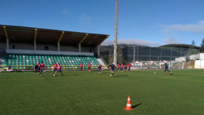 Falta de certificação ‘fecha’ futebol do Oleiros