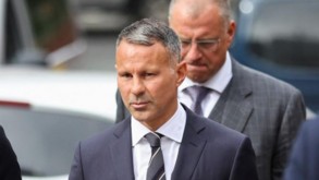 Ex-namorada descobriu oito relacionamentos de Giggs com outras mulheres antes de o deixar