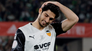 Gonçalo Guedes criticado pelos adeptos do Valencia pela breve despedida ao clube