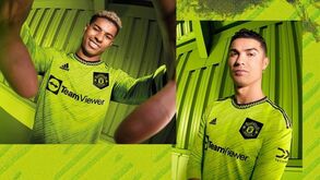 Cristiano Ronaldo volta a vestir-se de verde: Manchester United apresenta 3.º equipamento 
