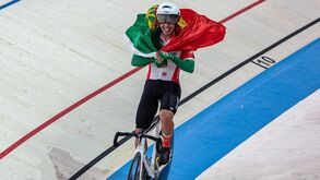 As imagens da festa de Iuri Leitão após sagrar-se campeão europeu de scratch
