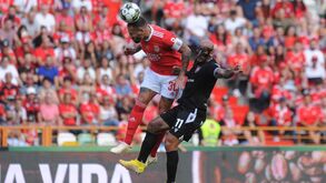 O lance que valeu expulsão a Otamendi diante do Casa Pia