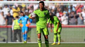 Mudança de atitude ou rescisão: Sky Sports adianta 'ameaça' do Man. United a Cristiano Ronaldo