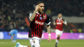 Benfica e Sporting sondam Kluivert