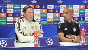 O reencontro entre Roger Schmidt e o árbitro que o tirou do sério em 2016