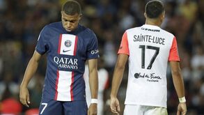 «Joga à bola, cala a boca e corre»: campeão do Mundo francês irritado com Mbappé