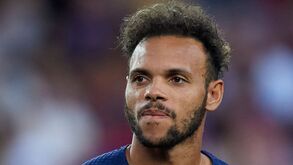 Barcelona arrasado pelo tratamento a Braithwaite: «Está entre o bullying e o assédio»