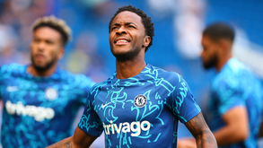 Sterling 'explosivo': «Não fazia sentido travar uma batalha que não podia vencer»