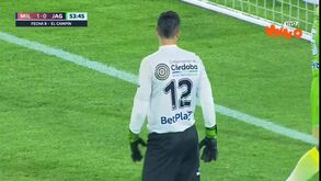 Às vezes o melhor é nem sair de casa: insólito autogolo na Colômbia