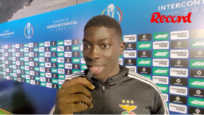 Samuel Soares e o ambiente do Peñarol-Benfica: «Incrível. Todos nós queremos jogar a este nível»