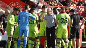 Ten Hag castigou Man. United com 14 quilómetros de corrida, quis participar e acabou... 