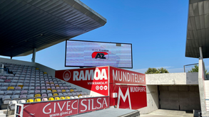 Gil Vicente deixou mensagem de boas-vindas ao AZ Alkmaar nos ecrãs do estádio de Barcelos