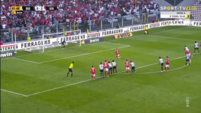 Benfica chega ao 3-0 no Bessa: VAR 'viu' penálti sobre Musa e João Mário bisou