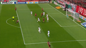 Tsubasa na vida real? O golaço de Pablo Pérez que deixou todos de boca aberta