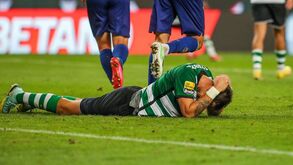 «Não percebo como preferem usar o Coates na frente a contratar um ponta de lança fixo»