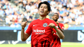 Treinador do Eintracht Frankfurt sobre o futuro de Kamada: «Vai ficar connosco, definitivamente»