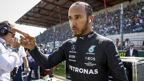 Hamilton revela que quase fraturou a coluna no GP da Bélgica: «Estou grato por estar vivo»