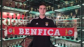 Benfica contrata jovem guarda-redes sérvio: «Jogar aqui é como cumprir um sonho»