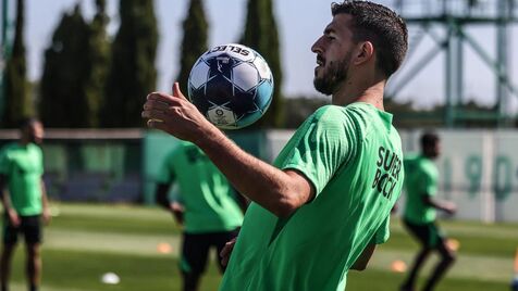 Sporting não vai fugir muito do último jogo»: Mário Jorge e a ausência de  Paulinho no Dragão - Sporting - Jornal Record