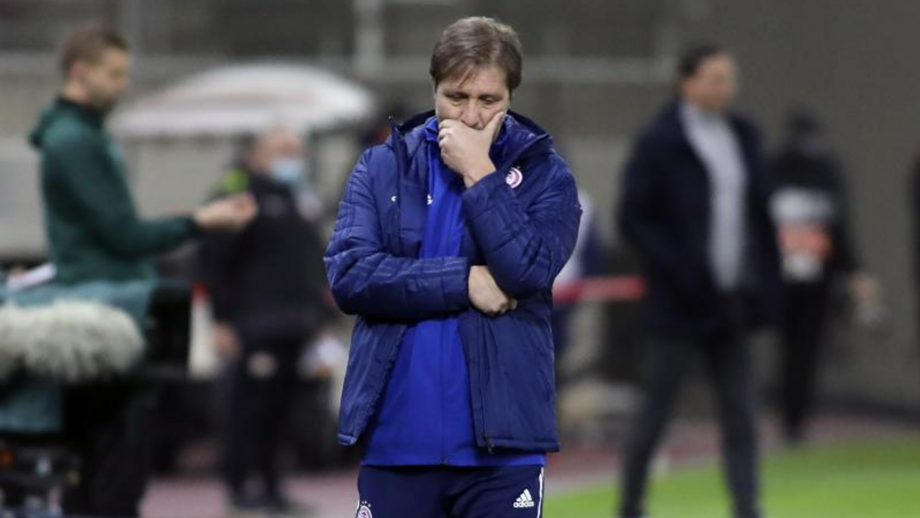 Pedro Martins à beira da saída do Olympiacos