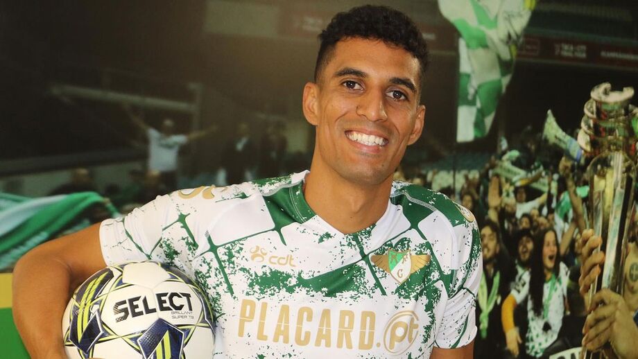 Moreirense oficializa Víctor García
