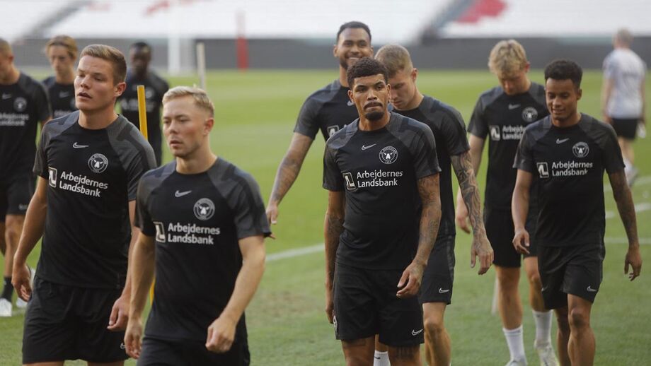 Benfica-Midtjylland sem transmissão na Dinamarca: em causa o valor exigido pelos direitos