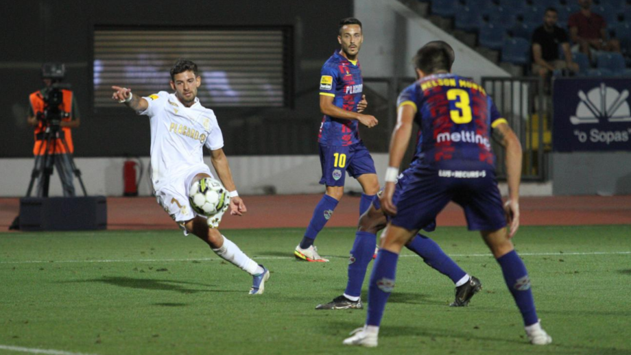 A crónica do Chaves-V. Guimarães, 0-1: Este escudo resistiu aos próprios golpes