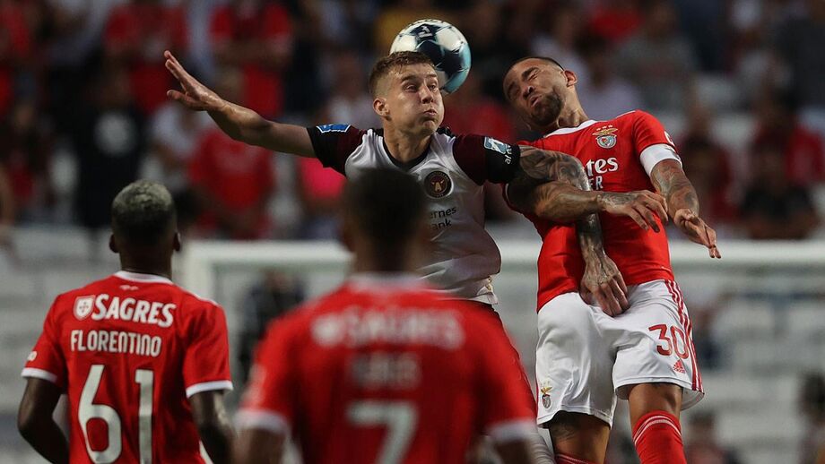 O onze do Benfica para o jogo com o Midtjylland