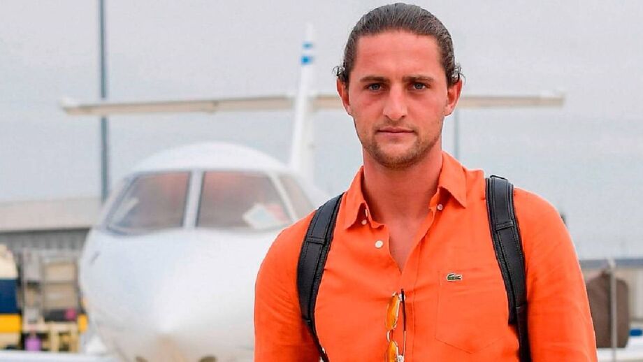 Mãe, agente e sempre polémica: Rabiot quer ir para Manchester mas quem manda é Verónique