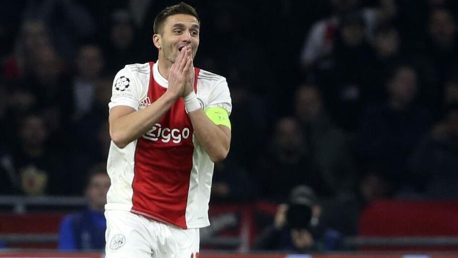 Tentam assaltar jogador do Ajax e ele reage à bofetada