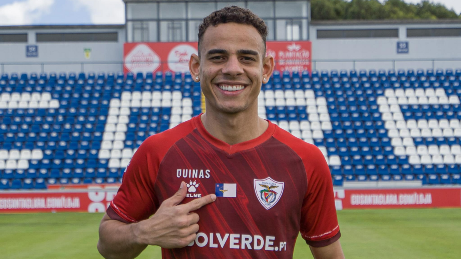 João Lima deixa Al-Wahda e assina pelo Santa Clara