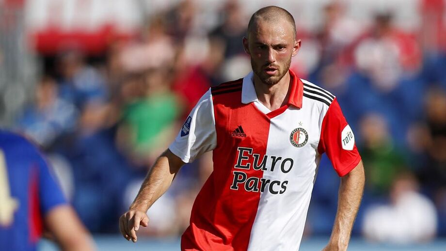 Técnico do Feyenoord diz que negócio por Aursnes está parado: «O Benfica esteve cá mas não houve acordo»