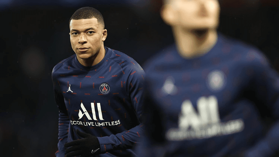 Mbappé avança com favorito a ganhar a Bola de Ouro e nomeia top 3