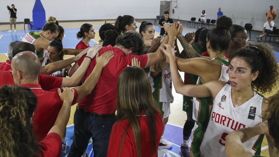 Seleção feminina de basquetebol volta a bater República da Irlanda