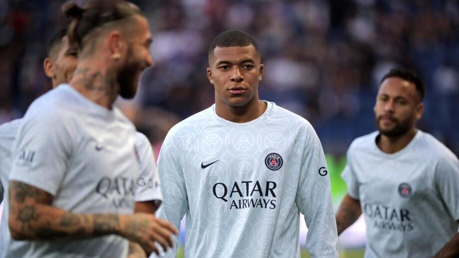 Luís Campos chamado a mediar tensão entre Neymar e Mbappé